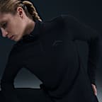 Haut de running deuxième couche Dri-FIT à 1/4 de zip Nike Trail pour femme