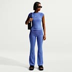 Playera de manga corta de tela de canalé ajustada para mujer Nike Sportswear Chill Knit