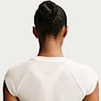 Playera de manga corta de tela de canalé ajustada para mujer Nike Sportswear Chill Knit