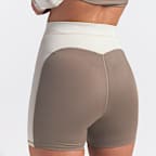 Shorts de ciclismo de tiro alto de 13 cm para mujer NikeSKIMS Shine