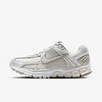 White/Phantom/College Grey/Light Bone