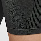 Nike Pro シームレス ウィメンズ Dri-FIT ハイウエスト 13cm バイカーショートパンツ