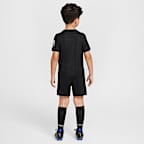 Tottenham Hotspur 2025/26 Stadium Away Younger Kids' Nike Football Replica 3-Piece Kit