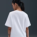 Nike Women's Loose Short-Sleeve Basketball T-Shirt