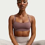 Brassière de sport rembourrée à maintien léger Nike Zenvy Strappy pour femme