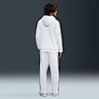 LeBron Standard Issue Men's Therma-FIT Pullover Basketball Hoodie