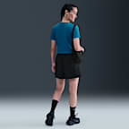 Nike Sportswear Essentials 女款標誌 T 恤