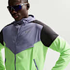 Nike Impossibly Light Windrunner Laufjacke (Herren)