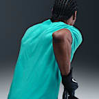 Playera versátil de manga corta Dri-FIT con protección UV para hombre Nike Hyverse