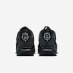 LeBron Witness 7 EP Basketball Shoes