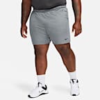 Shorts versátiles Dri-FIT de 18 cm sin forro para hombre Nike Totality