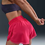 Shorts Dri-FIT holgados de 8 cm con forro de ropa interior para mujer Nike One