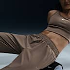 Nike Dri-FIT Fast 女款中腰跑步九分褲