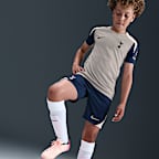 Haut de foot à manches courtes Nike Dri-FIT Tottenham Hotspur Strike pour ado
