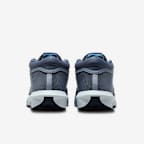 LeBron Witness 8 EP Basketball Shoes