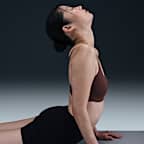 Dámská sportovní podprsenka Nike Alate Minimalist s lehkou oporou, vycpávkami a upravitelnými ramínky