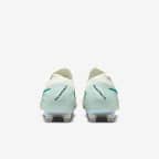 Tacos de fútbol para terreno firme de corte low Nike Phantom GX 2 Elite LV8