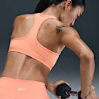 ナイキ スウッシュ ミディアムサポート ウィメンズ パッディド スポーツブラ