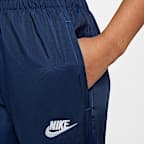 Nike Sportswear Club Older Kids' Woven Joggers