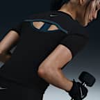 나이키 원 피티드 여성 드라이 핏 반팔 탑