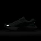 Nike Invincible 2 女款路跑鞋