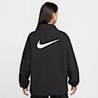 Chamarra de entrenador oversized de tejido Woven UV para mujer Nike Sportswear Essential
