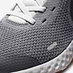 Nike Revolution 5 FlyEase Older Kids' Running Shoes (Wide)