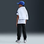 Inter Milan Club Fleece Nike Soccer szabadidőnadrág nagyobb gyerekeknek (fiúknak)