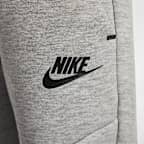 Dvoudílná souprava Nike Sportswear Tech Fleece se zipem po celé délce pro batolata
