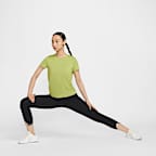 เสื้อแขนสั้นผู้หญิง Dri-FIT Nike One Classic