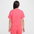 Nike Sportswear Essential Older Kids' (Girls') T-Shirt