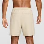 Shorts Dri-FIT de 18 cm versátiles sin forro para hombre Nike Form