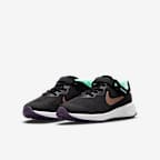 Nike Revolution 6 FlyEase Older Kids' Easy On/Off Road Running Shoes
