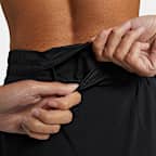 Short doublé à taille mi-basse 8 cm Dri-FIT Nike One pour femme