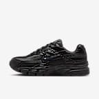 Black/Dark Smoke Grey