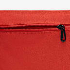 Nike Sportswear Futura 365 斜背包 (3 公升)