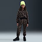 Sudadera con cuello redondo y estampado de Boxy para niña talla grande Nike Sportswear Club Fleece