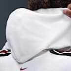 LeBron Standard Issue Men's Therma-FIT Pullover Basketball Hoodie