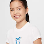 Nike Sportswear Older Kids' (Girls') T-Shirt