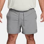 Shorts versátiles Dri-FIT de 13 cm sin forro para hombre Nike Form