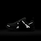 Tenis para niños grandes Nike Vomero 5