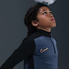 Nike Academy Older Kids' Dri-FIT Long-Sleeve 1/4-Zip Football Drill Top