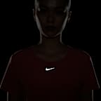 เสื้อแขนสั้นทรงมาตรฐานผู้หญิง Nike Dri-FIT One Luxe