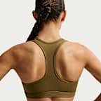 Brassière de sport rembourrée Nike Swoosh à maintien normal pour femme