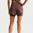 Nike Universa Women's 2-in-1 12.5cm (approx.) Shorts