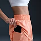 Shorts Dri-FIT 2 en 1 para mujer Nike One