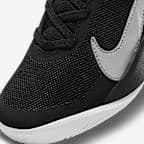 Nike Team Hustle D 10 FlyEase Younger Kids' Easy On/Off Shoes