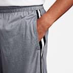 Shorts de básquetbol Dri-FIT de 15 cm para hombre Nike DNA