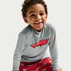 Conjunto de playera de manga larga y short para niño talla pequeña Nike Swim
