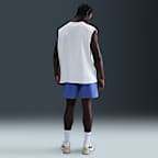 Shorts de alto rendimiento Dri-FIT de 18 cm sin forro con protección UV para hombre Nike Primary Fleece